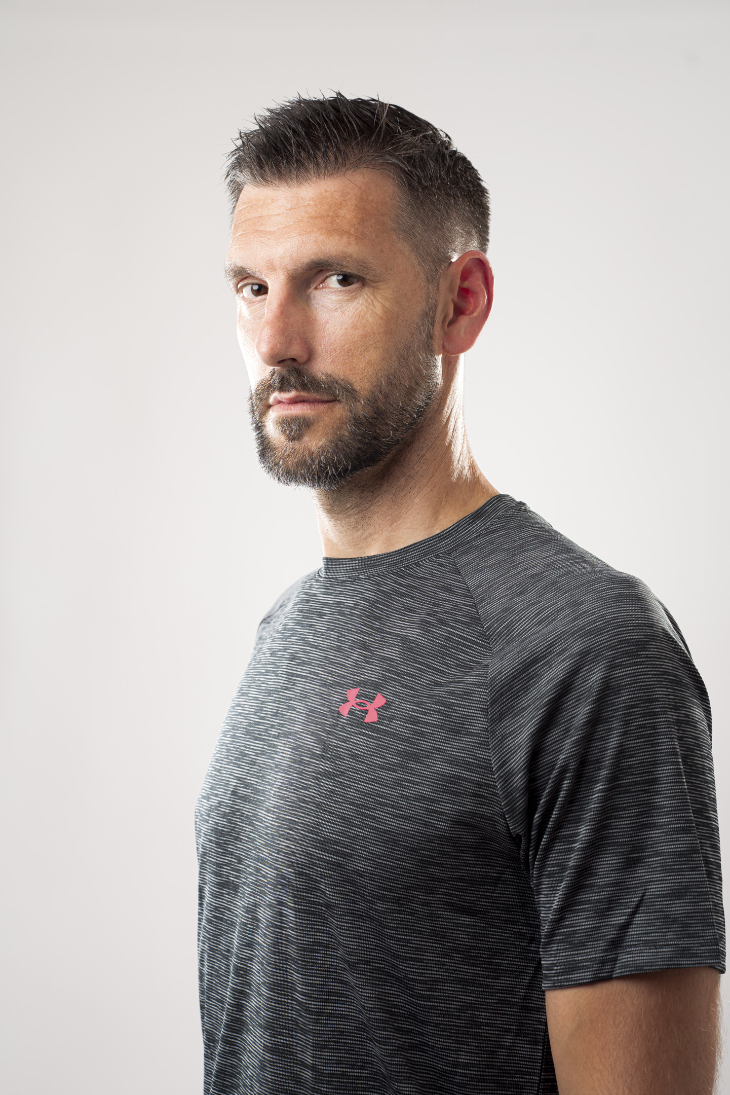 Portrait créatif homme studio – sport & lifestyle – Dany Salliot